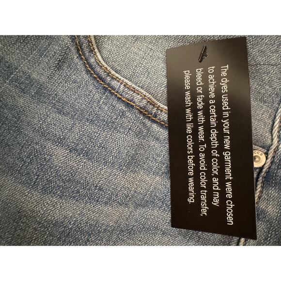 Candace Cameron Bure Denim Jean Shorts 20W Light Wash Rolled Hem Stretch NWT - Picture 8 of 11